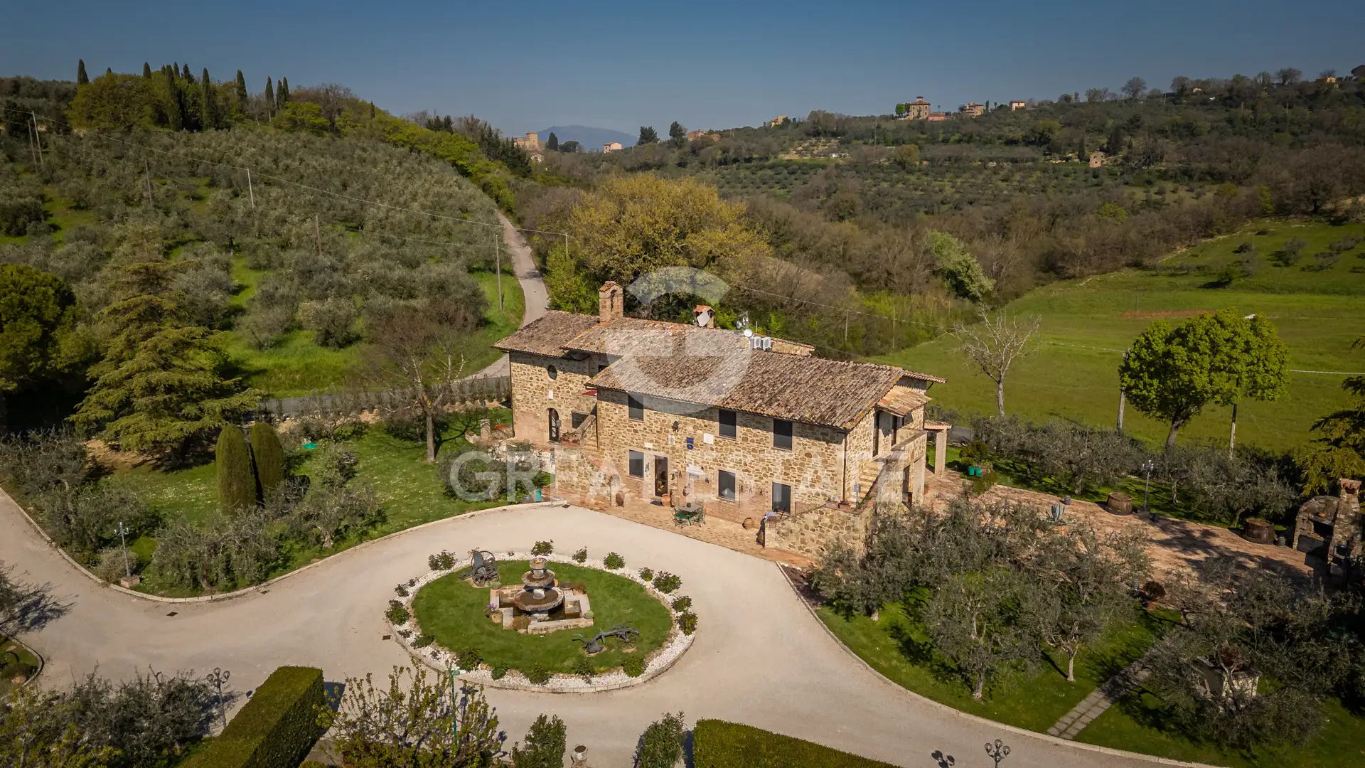 House 625m² in Italy, Perugia. Priced at 2200000€ rent photo-15