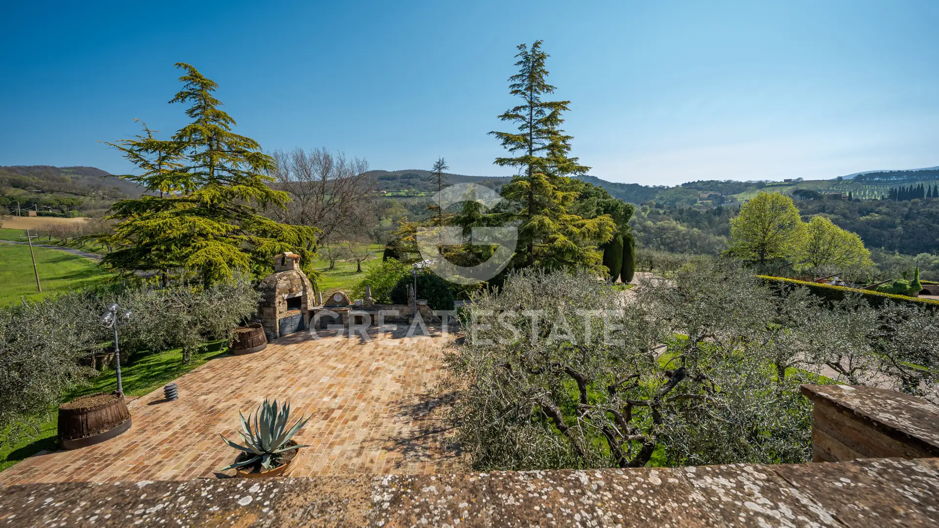 House 625m² in Italy, Perugia. Priced at 2200000€ rent photo-9