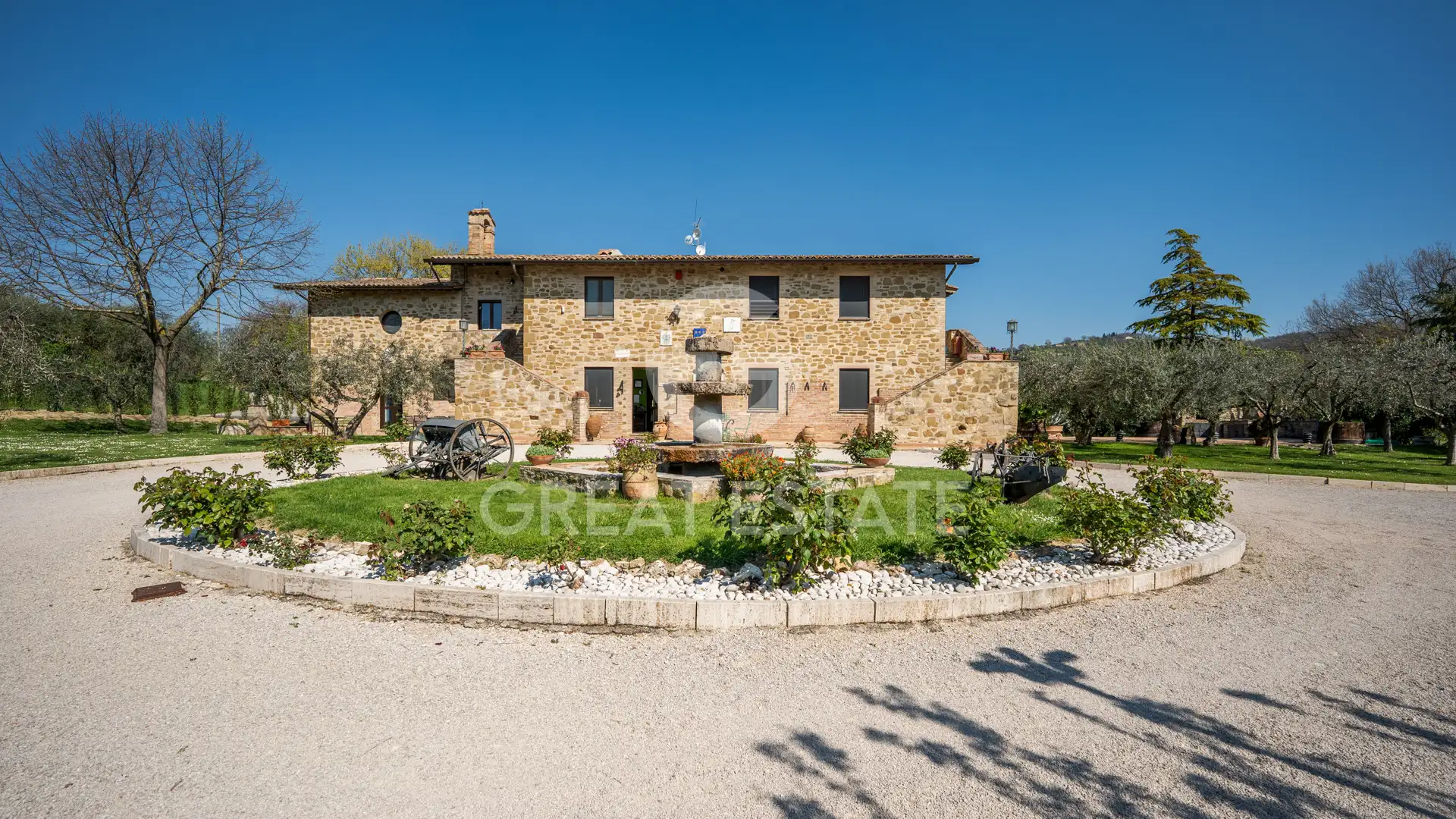 House 625m² in Italy, Perugia. Priced at 2200000€ rent photo-5
