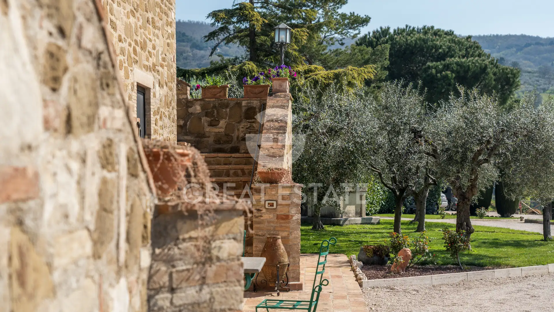 House 625m² in Italy, Perugia. Priced at 2200000€ rent photo-15