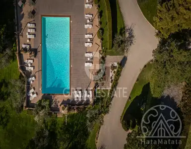 Buy in Italy for 2200000€