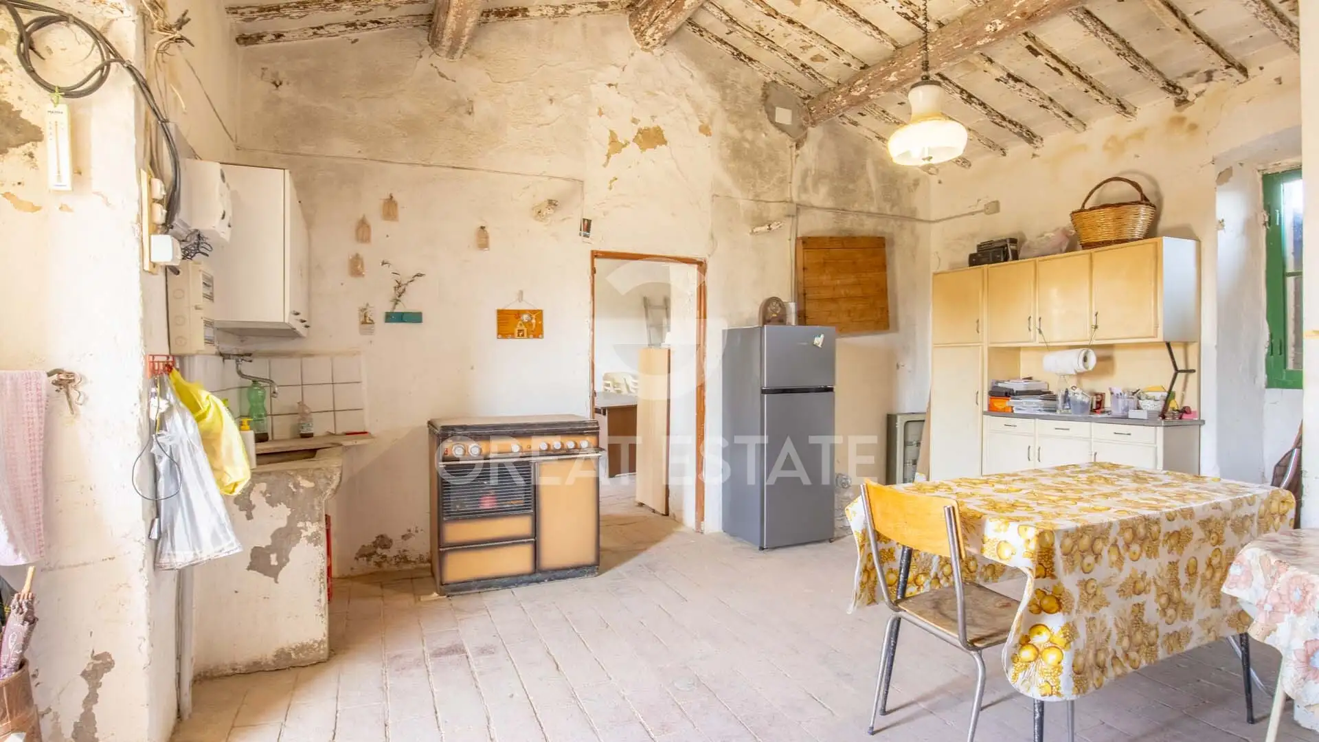 House 944m² in Italy, Arezzo. Priced at 1950000€ rent photo-11