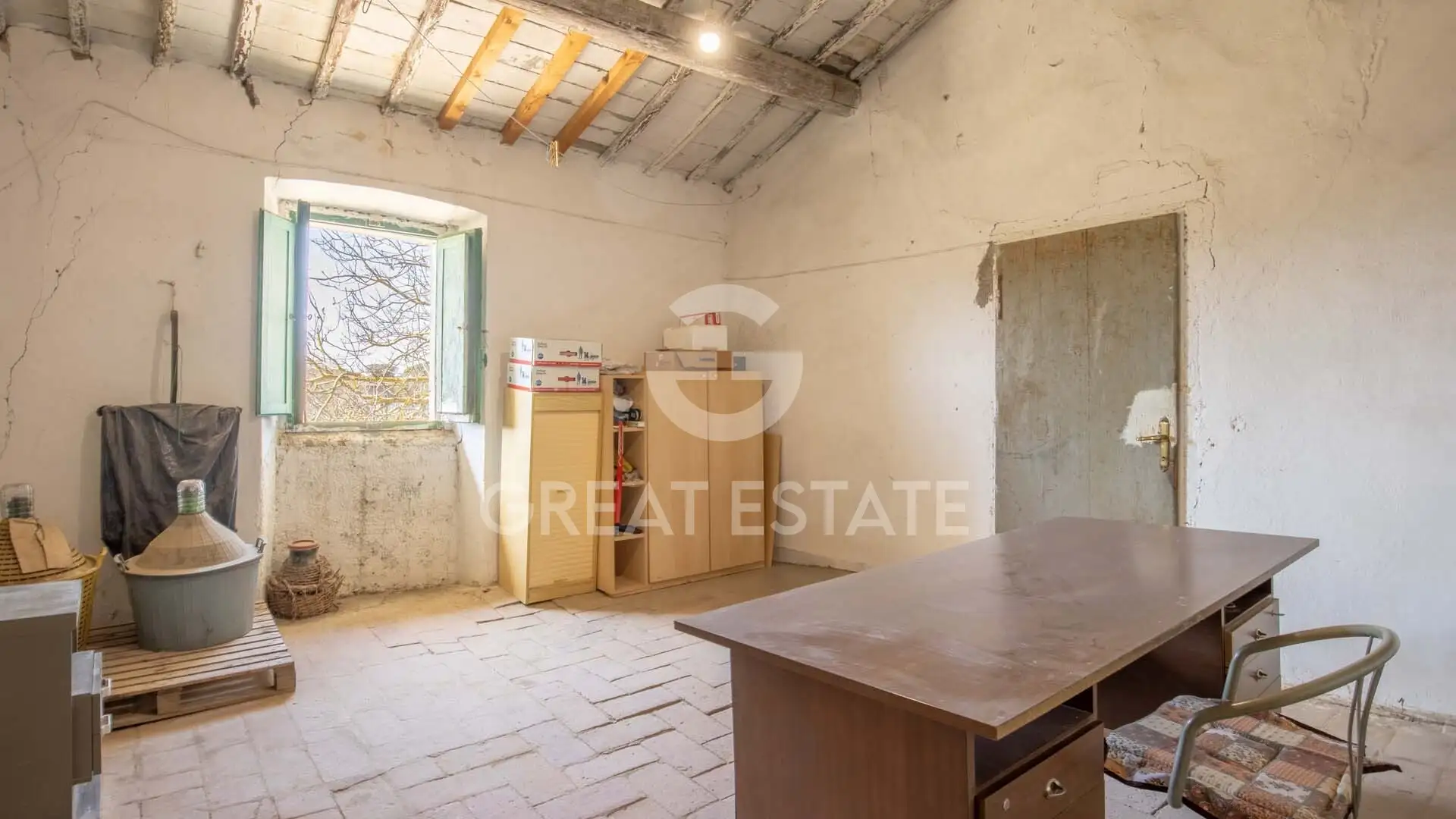 House 944m² in Italy, Arezzo. Priced at 1950000€ rent photo-13