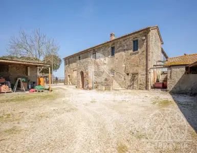 Buy in Italy for 1950000€