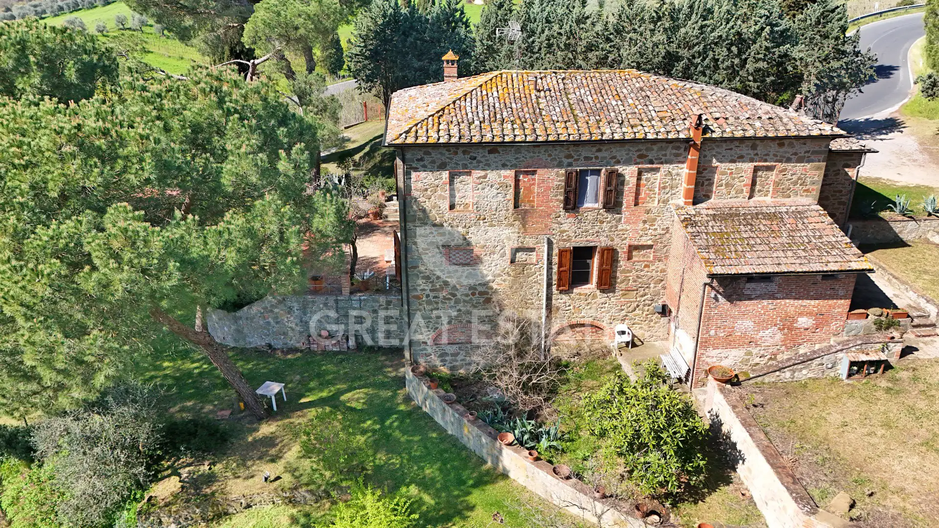 House 366m² in Italy, Siena. Priced at 650000€ rent photo-3