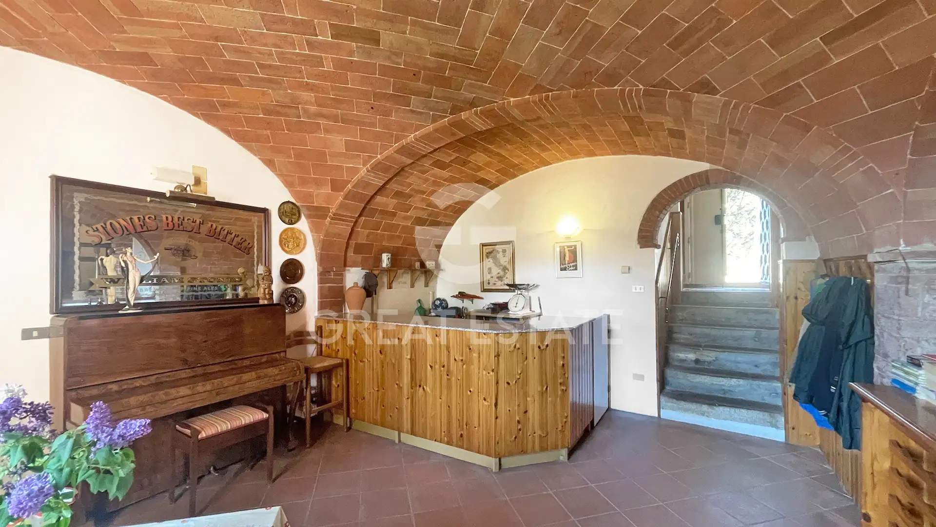 House 366m² in Italy, Siena. Priced at 650000€ rent photo-15