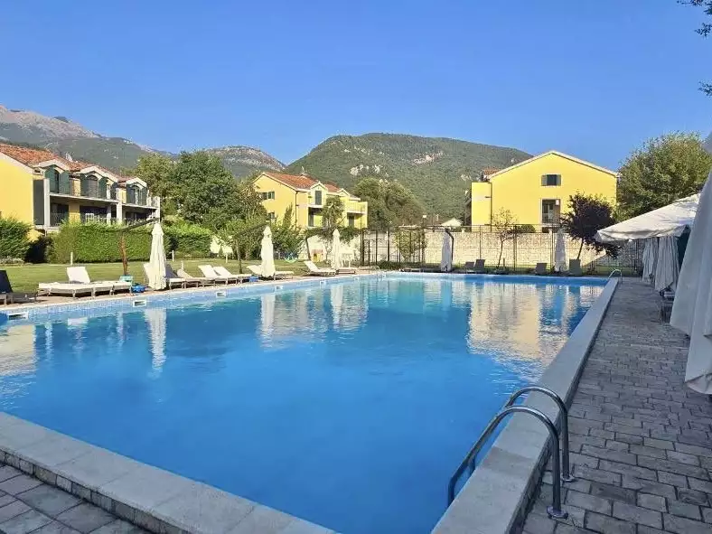 House 174m² in Montenegro, Lastva Grbaljska. Priced at 350000€ rent photo-2