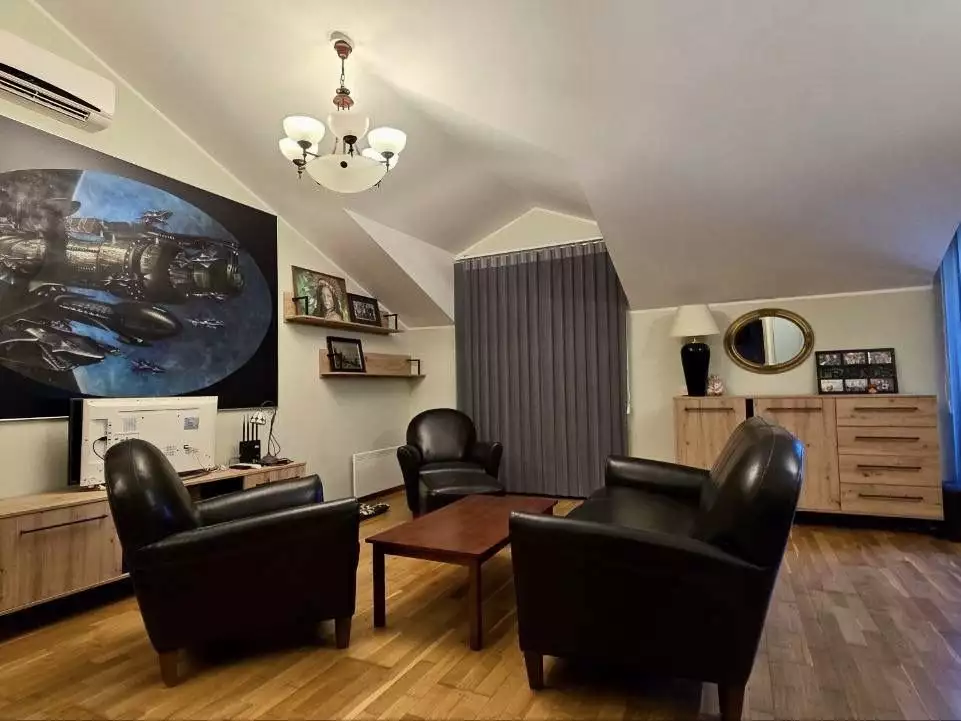 House 174m² in Montenegro, Lastva Grbaljska. Priced at 350000€ rent photo-5