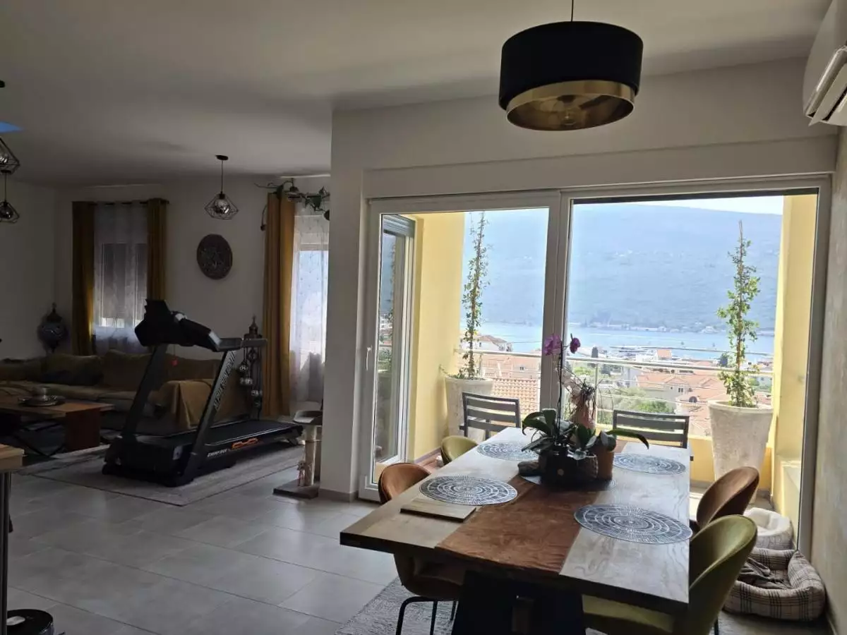 Flat 110m² in Montenegro, Kumbor. Priced at 617000€ rent photo-3
