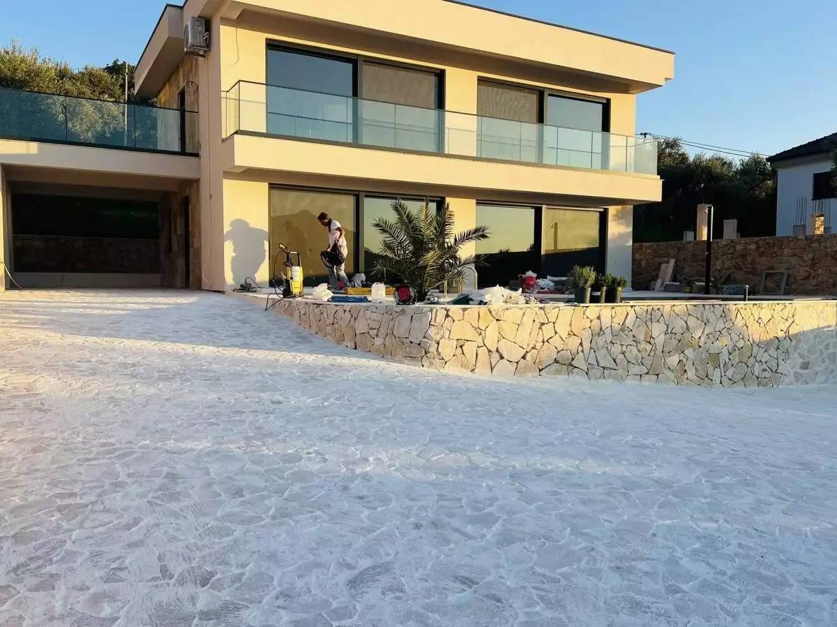 House 180m² in Montenegro, Zaljevo. Priced at 400000€ rent photo-1