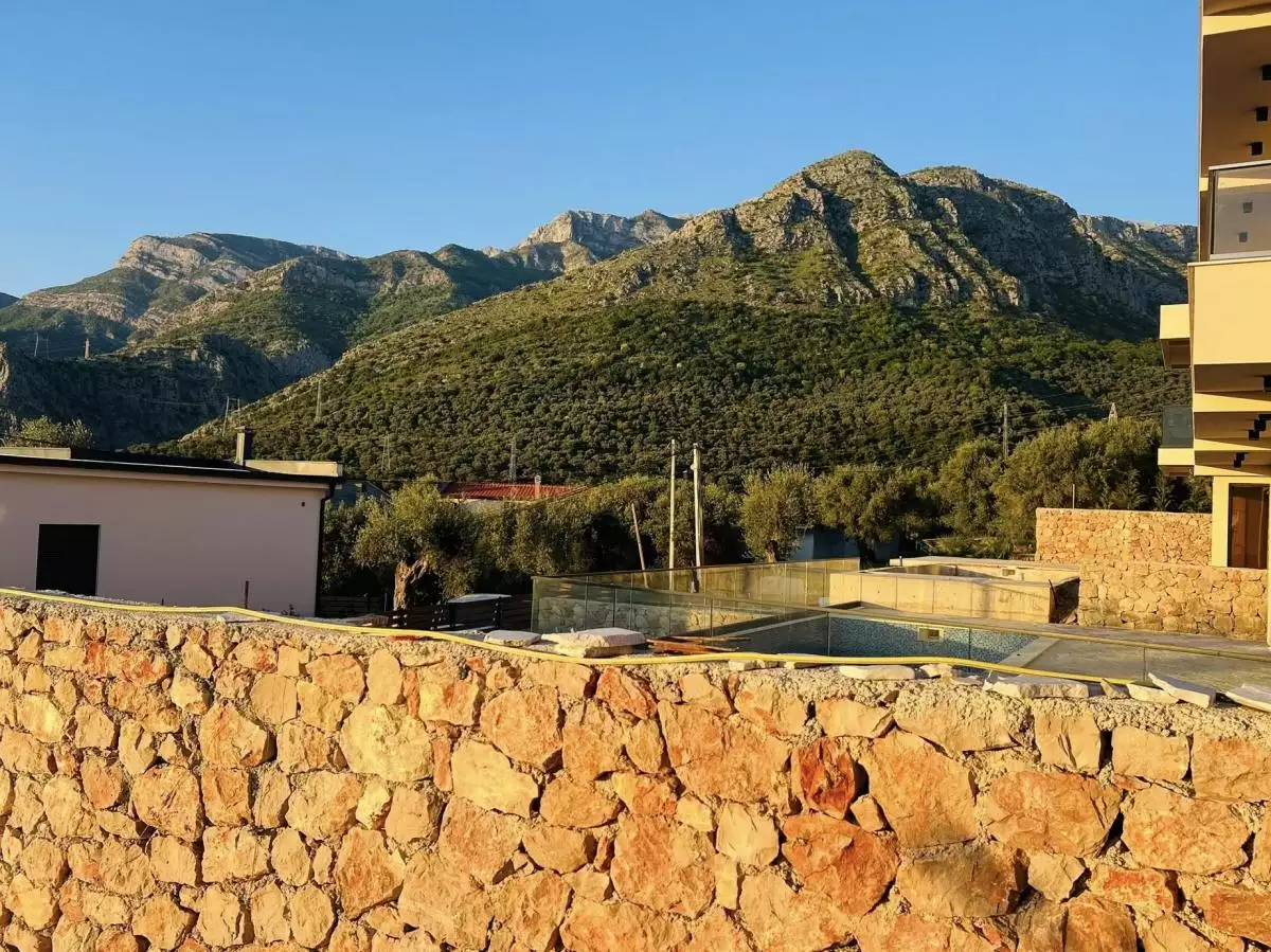 House 180m² in Montenegro, Zaljevo. Priced at 400000€ rent photo-4