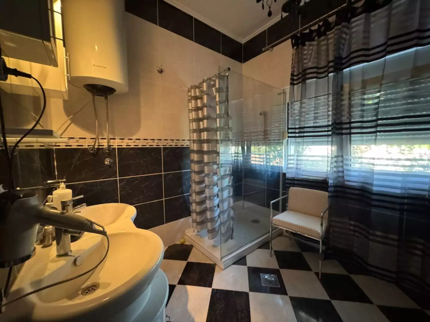 House 302m² in Montenegro, Bar. Priced at 365000€ rent photo-25