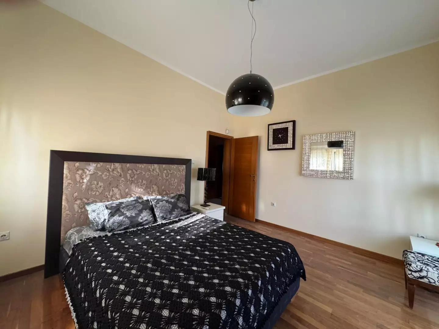 House 302m² in Montenegro, Bar. Priced at 365000€ rent photo-30