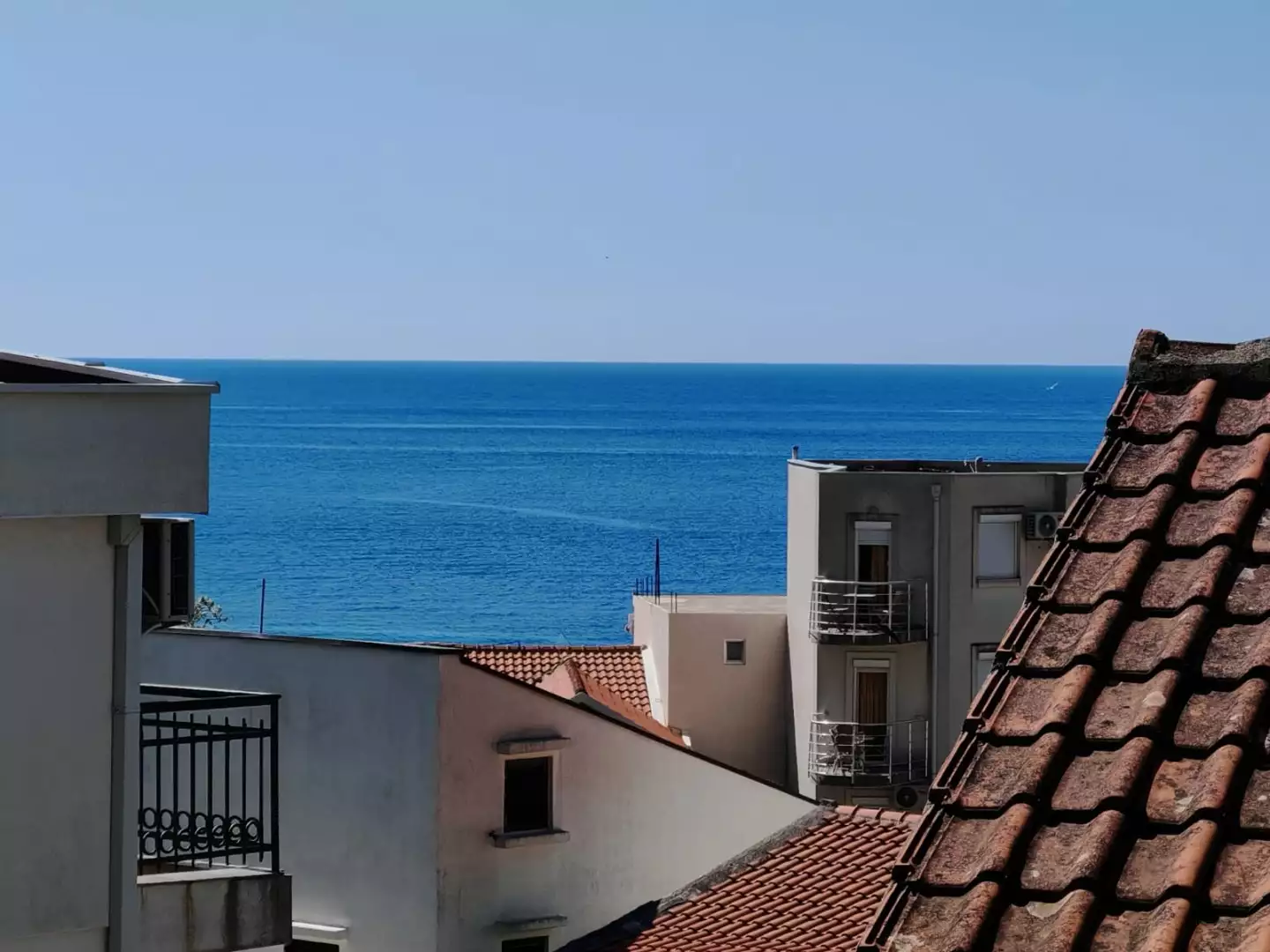 Flat 85m² in Montenegro, Petrovac. Priced at 260000€ rent photo-12