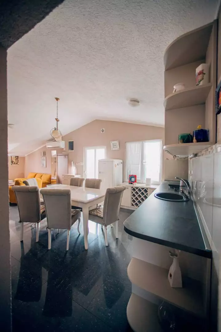 Hotels 300m² in Montenegro, Krimovica. Priced at 400000€ rent photo-4