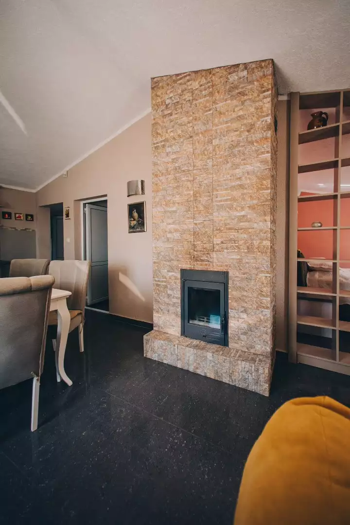 Hotels 300m² in Montenegro, Krimovica. Priced at 400000€ rent photo-5