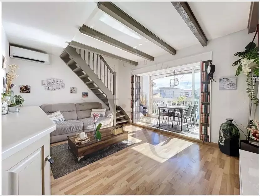 Flat 80m² in France, Fréjus. Priced at 250000€ rent photo-1