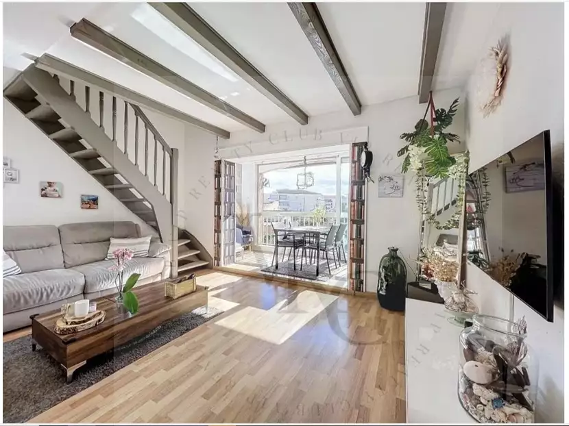 Flat 80m² in France, Fréjus. Priced at 250000€ rent photo-11