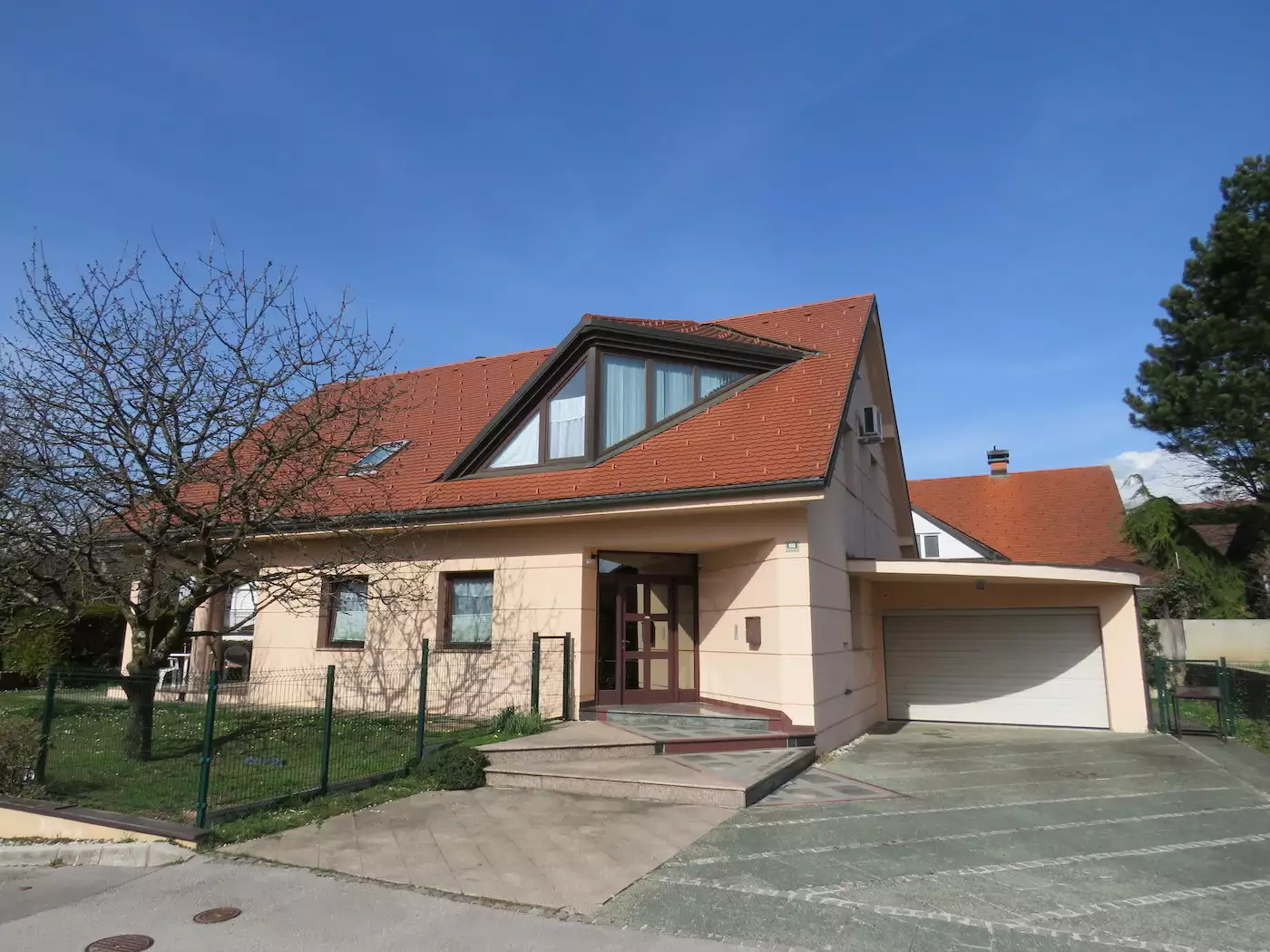 House 485m² in Slovenia, Siska. Priced at 990000€ rent photo-1