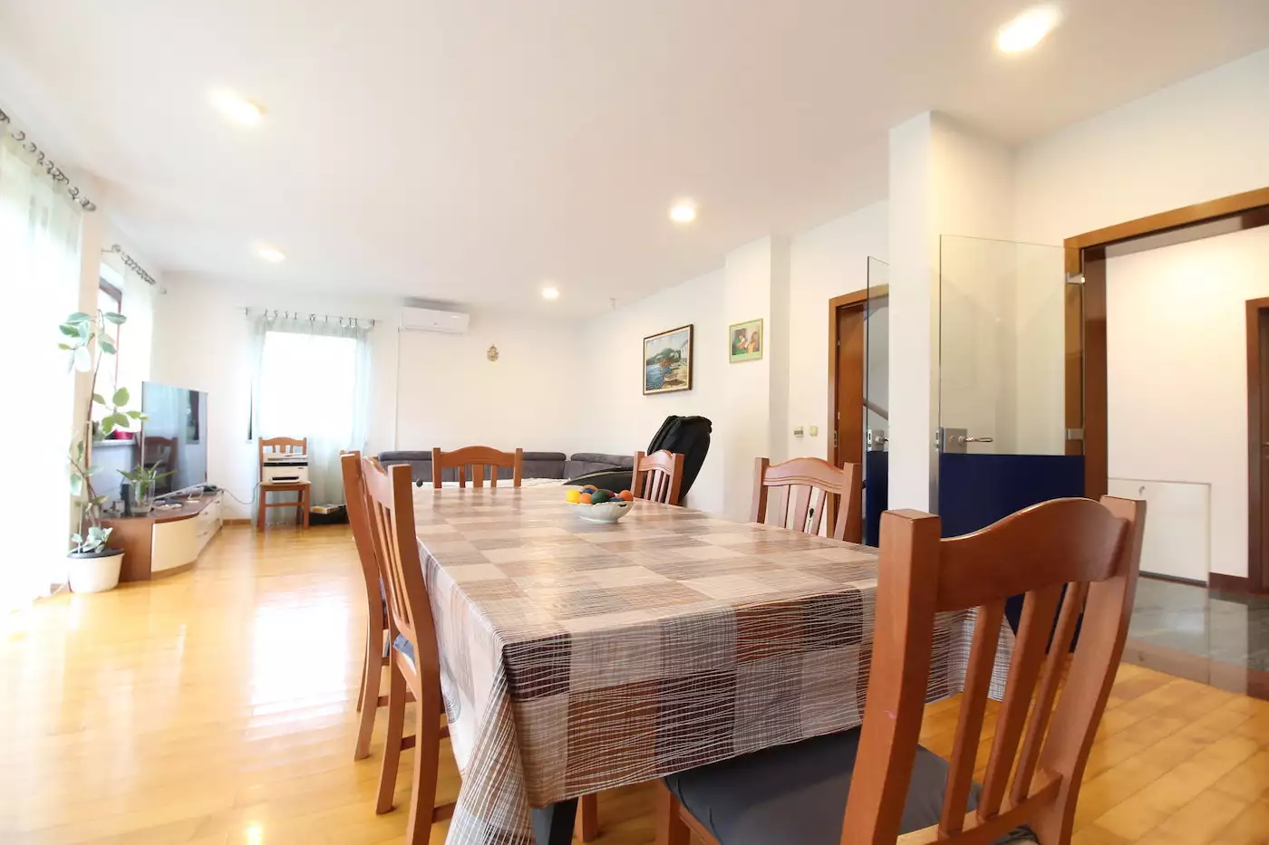 House 485m² in Slovenia, Siska. Priced at 990000€ rent photo-3