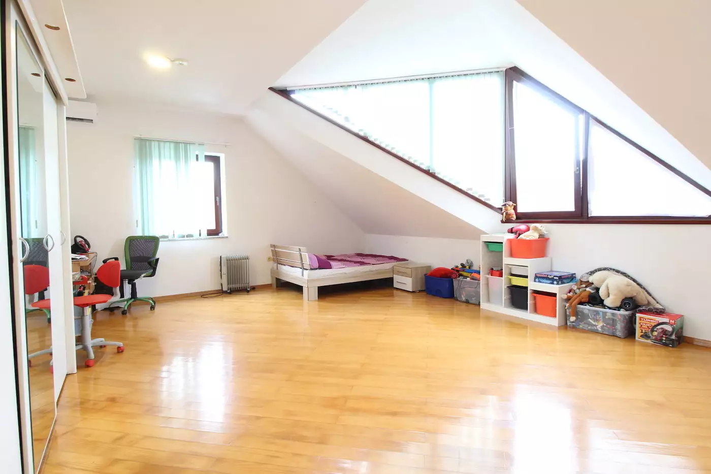 House 485m² in Slovenia, Siska. Priced at 990000€ rent photo-12