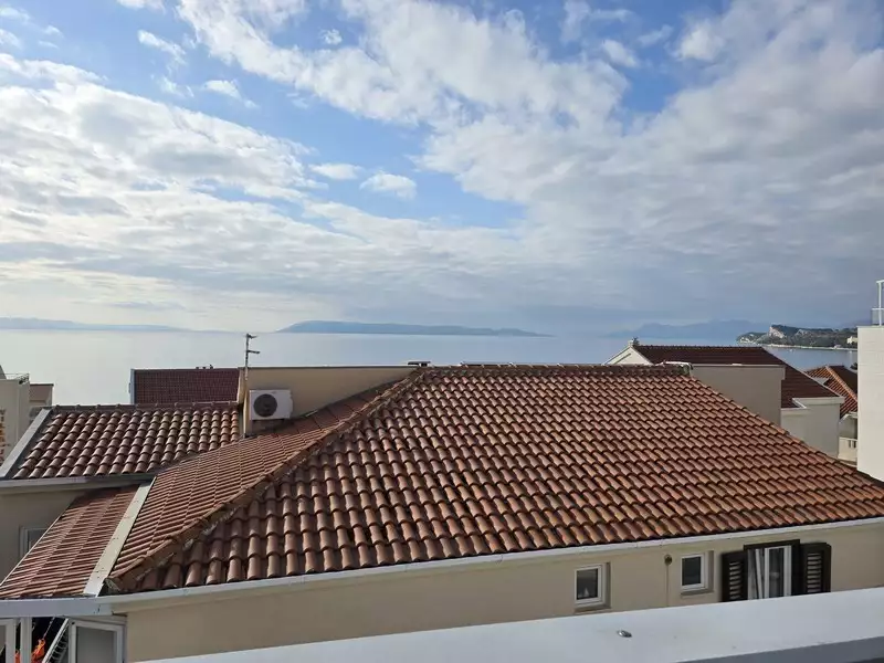 Hotels 352m² in Croatia, Tucepi. Priced at 780000€ rent photo-1