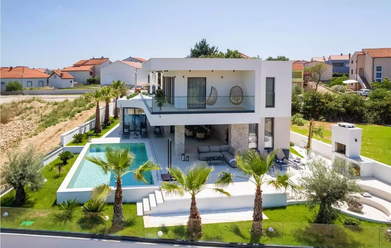 Villa 277m² in Croatia, Zadar. Priced at 1950000€ rent photo-5