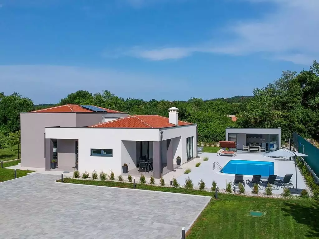 Villa 176m² in Croatia, Labin. Priced at 650000€ rent photo-3