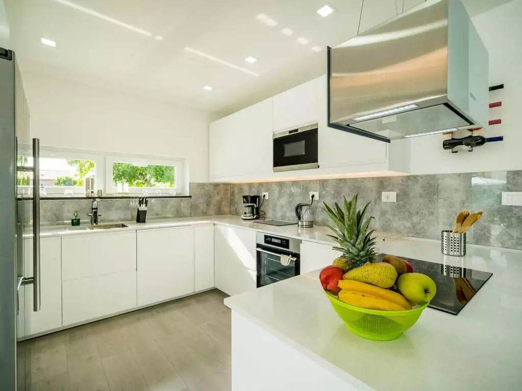 Villa 176m² in Croatia, Labin. Priced at 650000€ rent photo-6