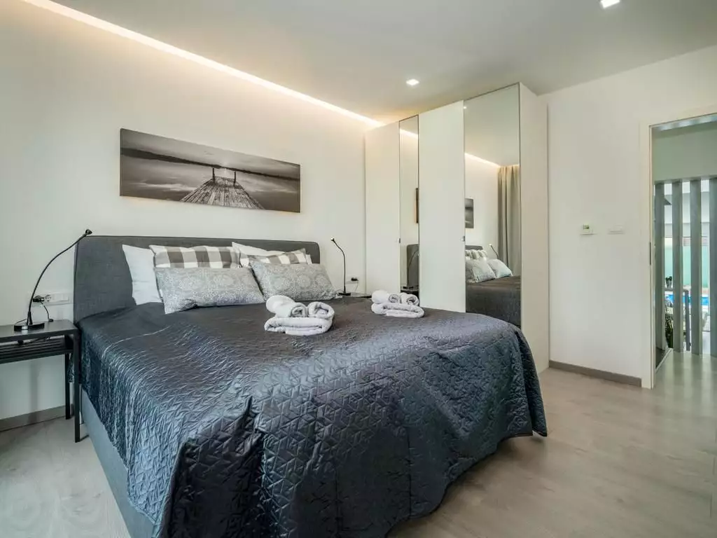Villa 176m² in Croatia, Labin. Priced at 650000€ rent photo-16