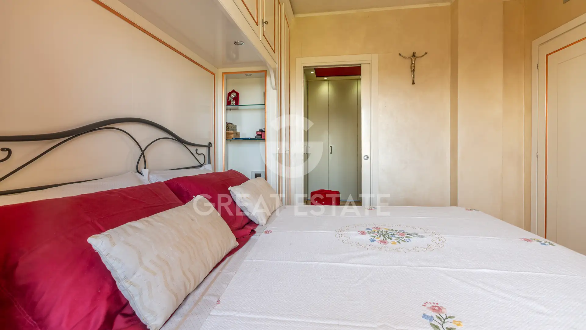 Villa 250m² in Italy, Siena. Priced at 600000€ rent photo-13