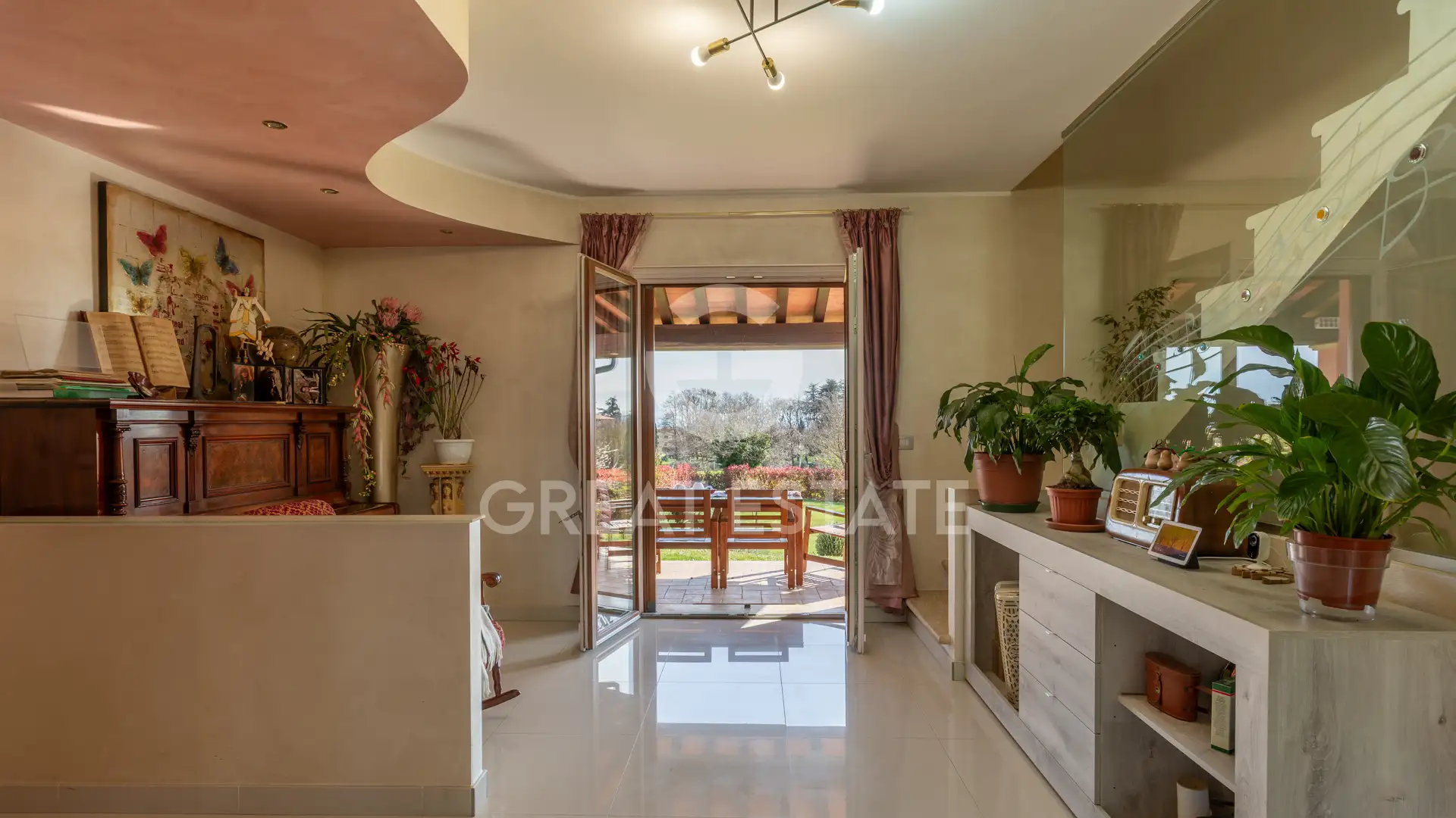 Villa 250m² in Italy, Siena. Priced at 600000€ rent photo-11