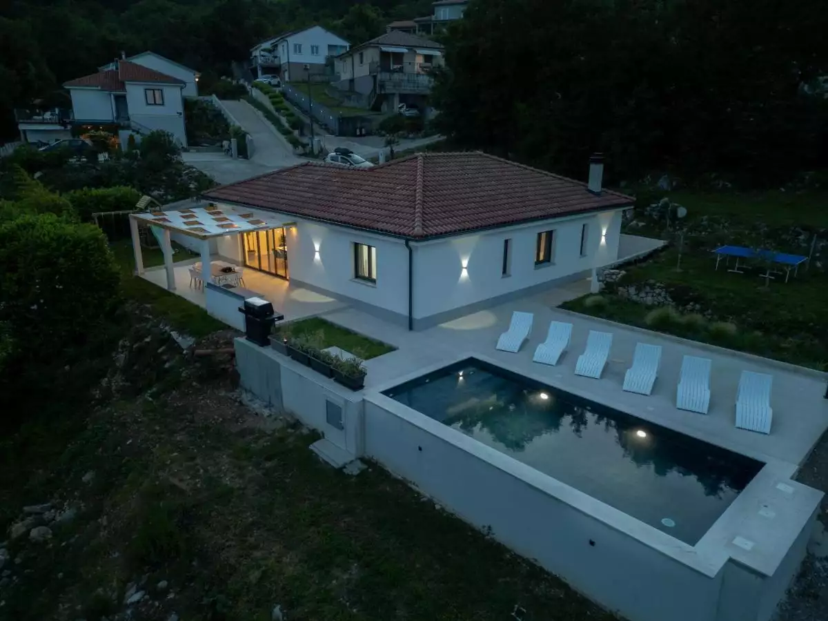 House 156m² in Croatia, Opatija. Priced at 1600000€ rent photo-1