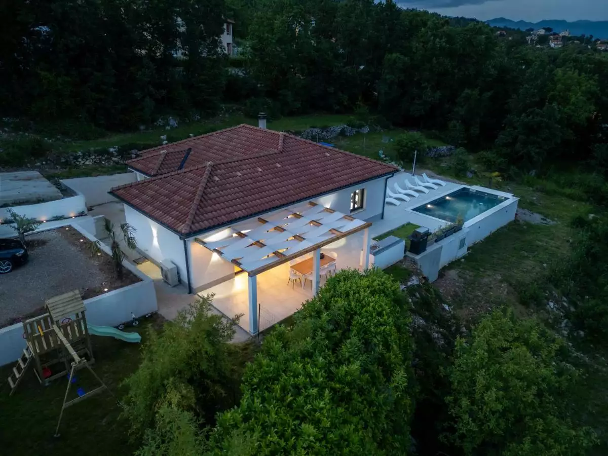 House 156m² in Croatia, Opatija. Priced at 1600000€ rent photo-2