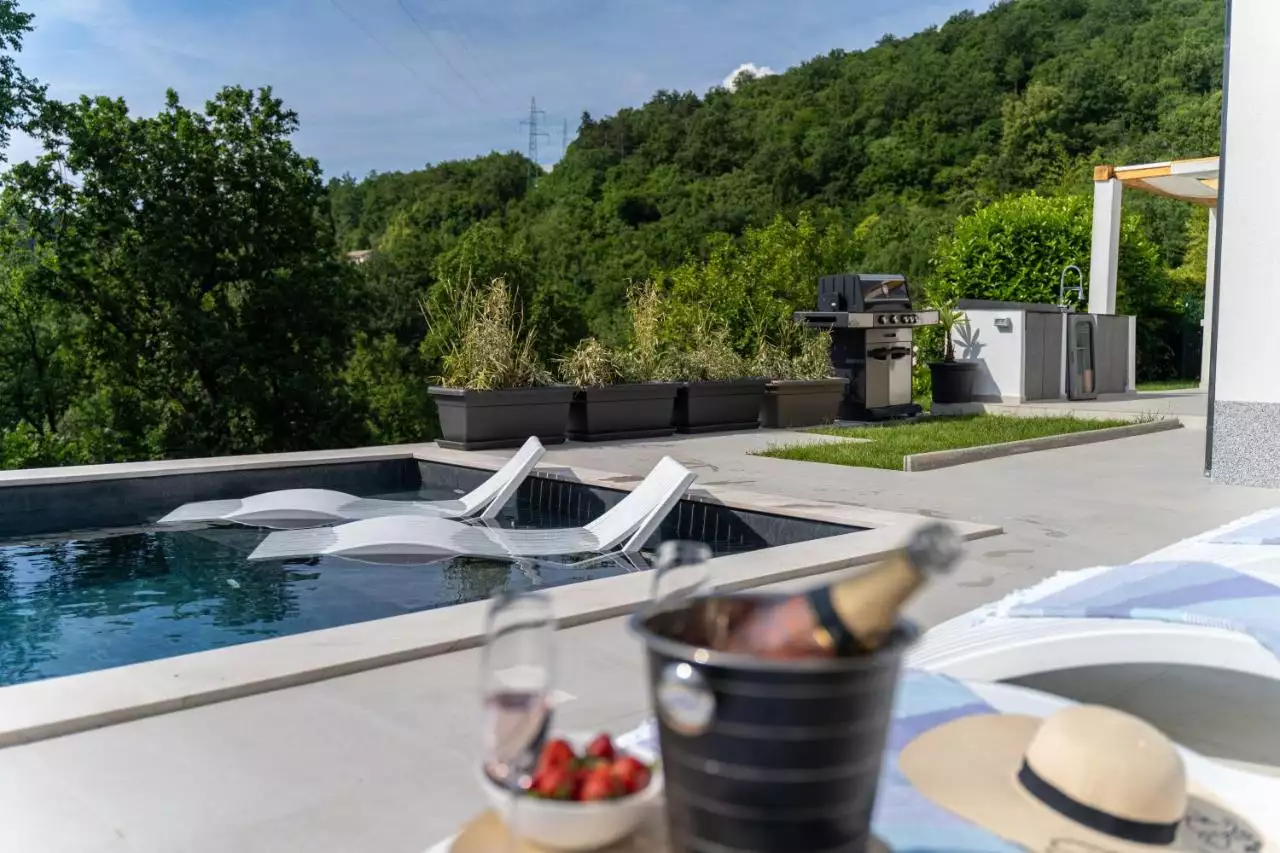 House 156m² in Croatia, Opatija. Priced at 1600000€ rent photo-8