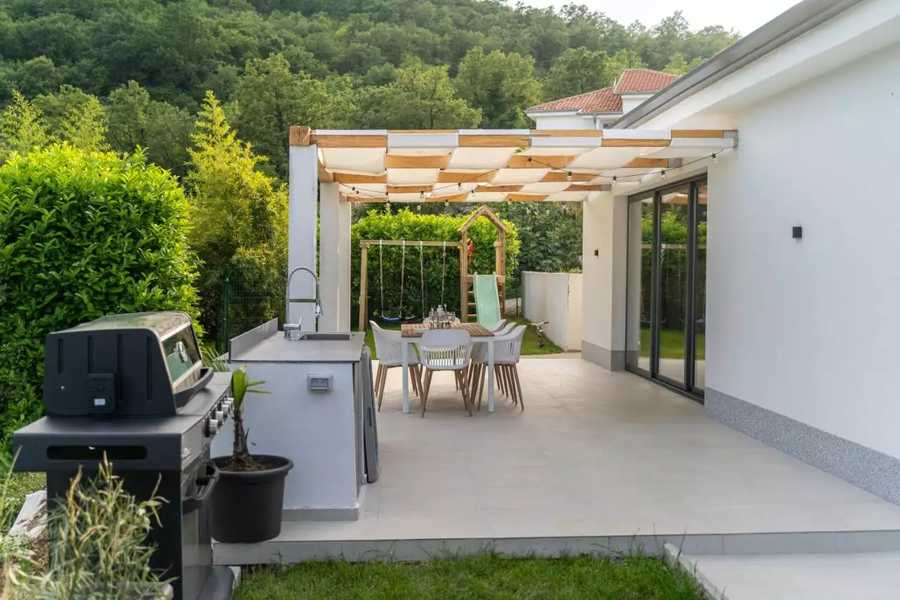 House 156m² in Croatia, Opatija. Priced at 1600000€ rent photo-9
