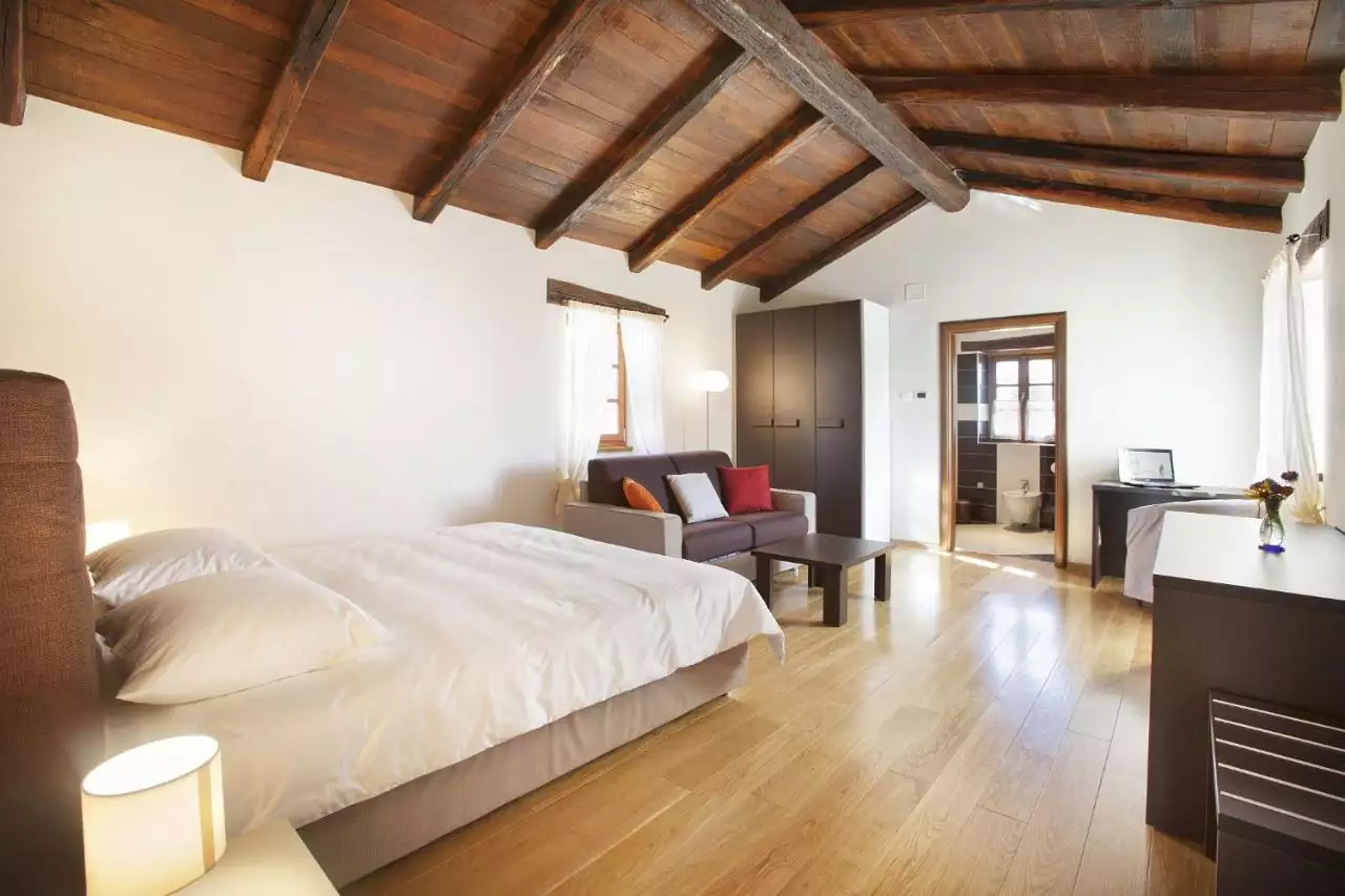 House 1042m² in Croatia, Groznjan. Priced at 4500000€ rent photo-21