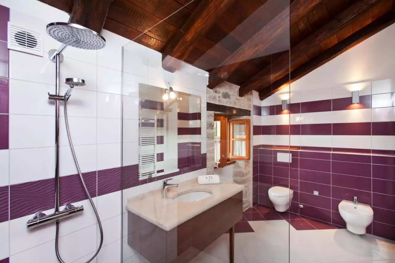 House 1042m² in Croatia, Groznjan. Priced at 4500000€ rent photo-32