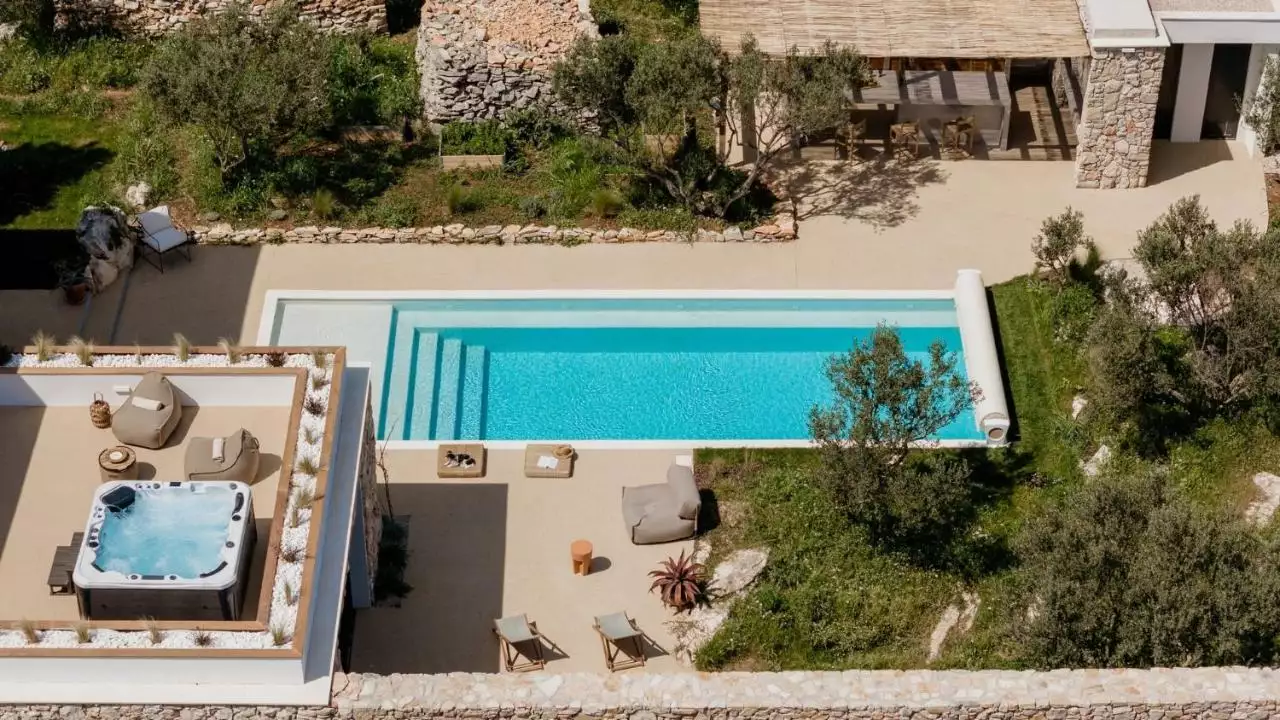Villa 270m² in Croatia, Solta. Priced at 2000000€ rent photo-3