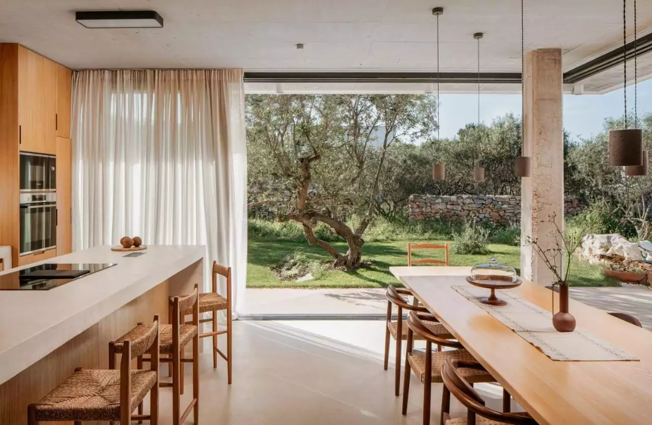 Villa 270m² in Croatia, Solta. Priced at 2000000€ rent photo-7