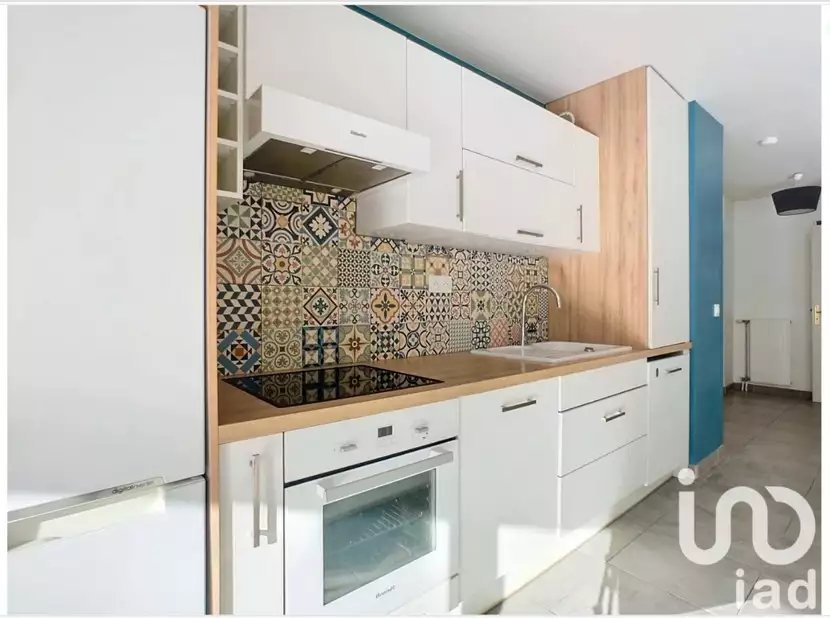 Flat 63m² in France, Nice. Priced at 300000€ rent photo-3