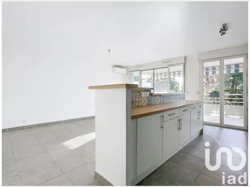Flat 63m² in France, Nice. Priced at 300000€ rent photo-8