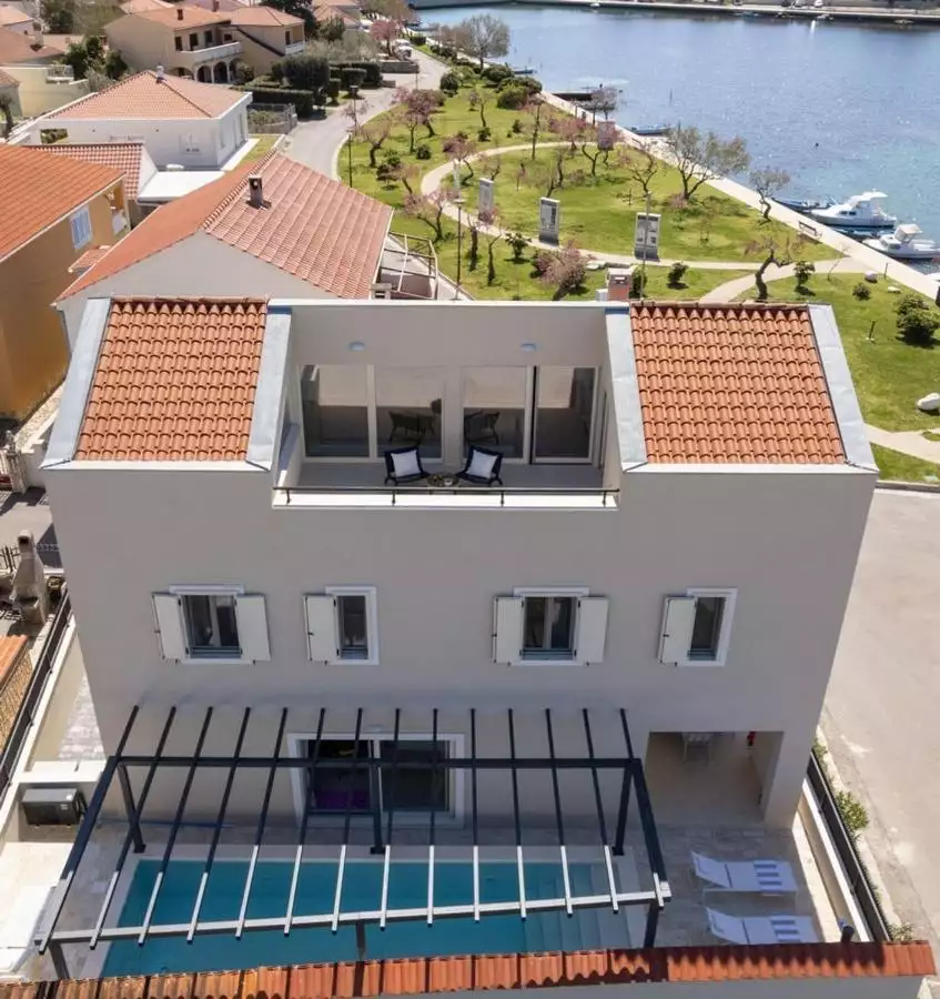 Villa 214m² in Croatia, Zadar. Priced at 1490000€ rent photo-1