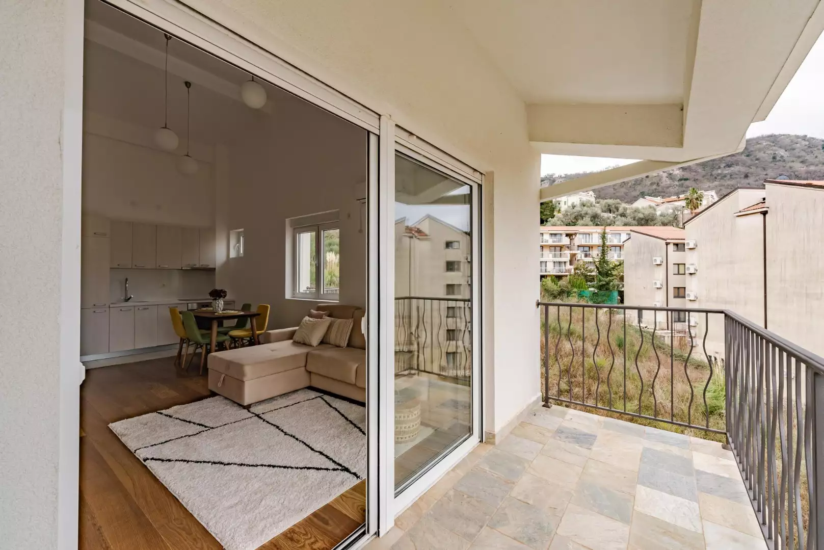 Flat 60m² in Montenegro, Przno. Priced at 190000€ rent photo-2