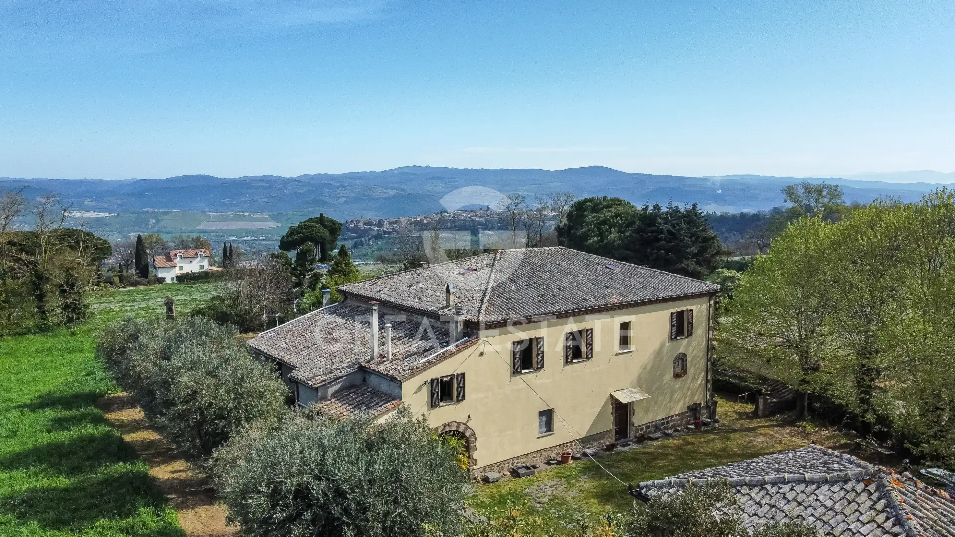 House 1365m² in Italy, Terney. Priced at 990000€ rent photo-1