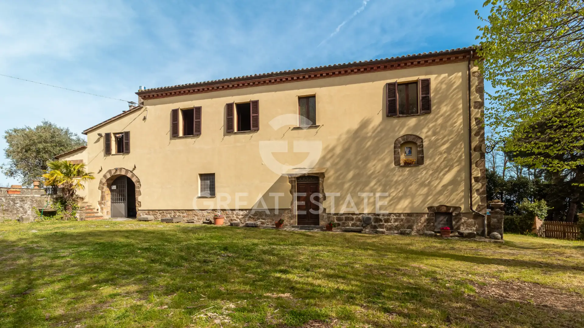 House 1365m² in Italy, Terney. Priced at 990000€ rent photo-2