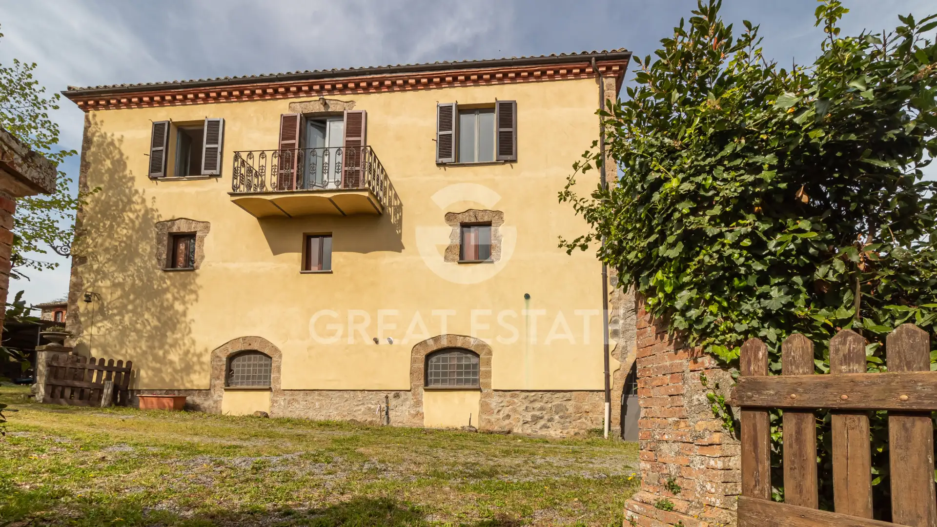 House 1365m² in Italy, Terney. Priced at 990000€ rent photo-4
