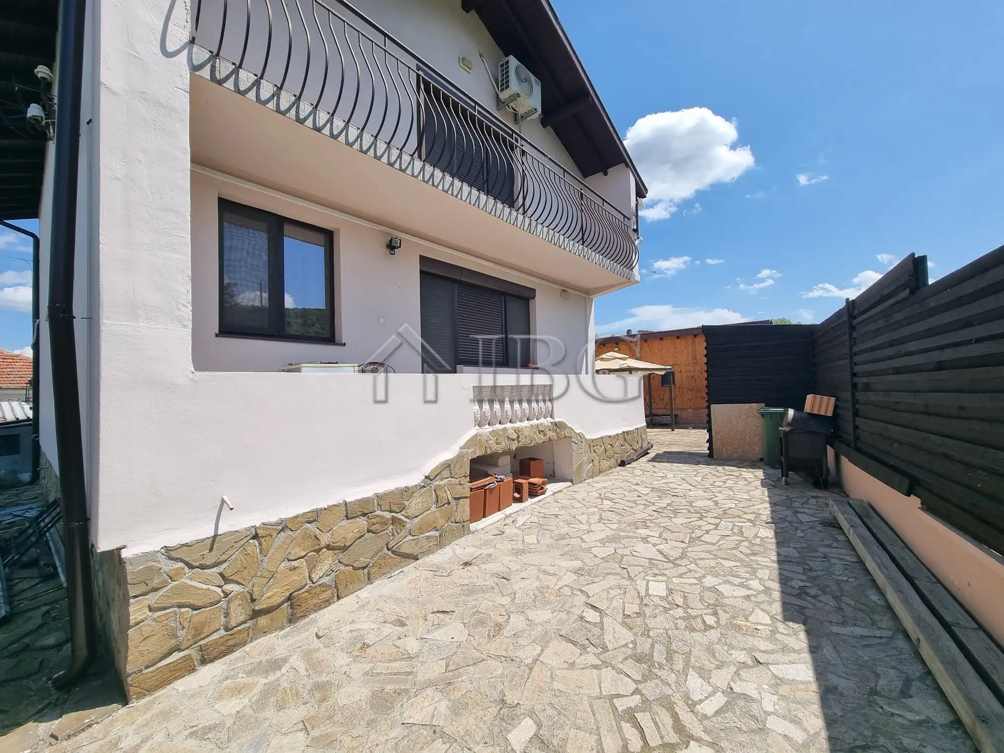House 162m² in Bulgaria, Medovo. Priced at 210000€ rent photo-10