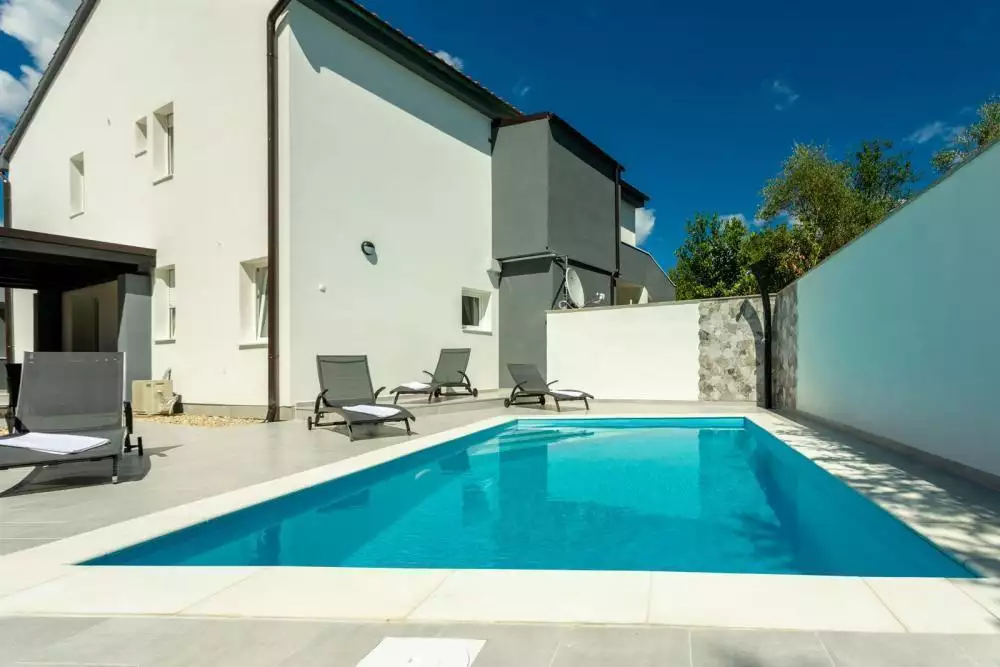 Villa 110m² in Croatia, Soline. Priced at 625000€ rent photo-1