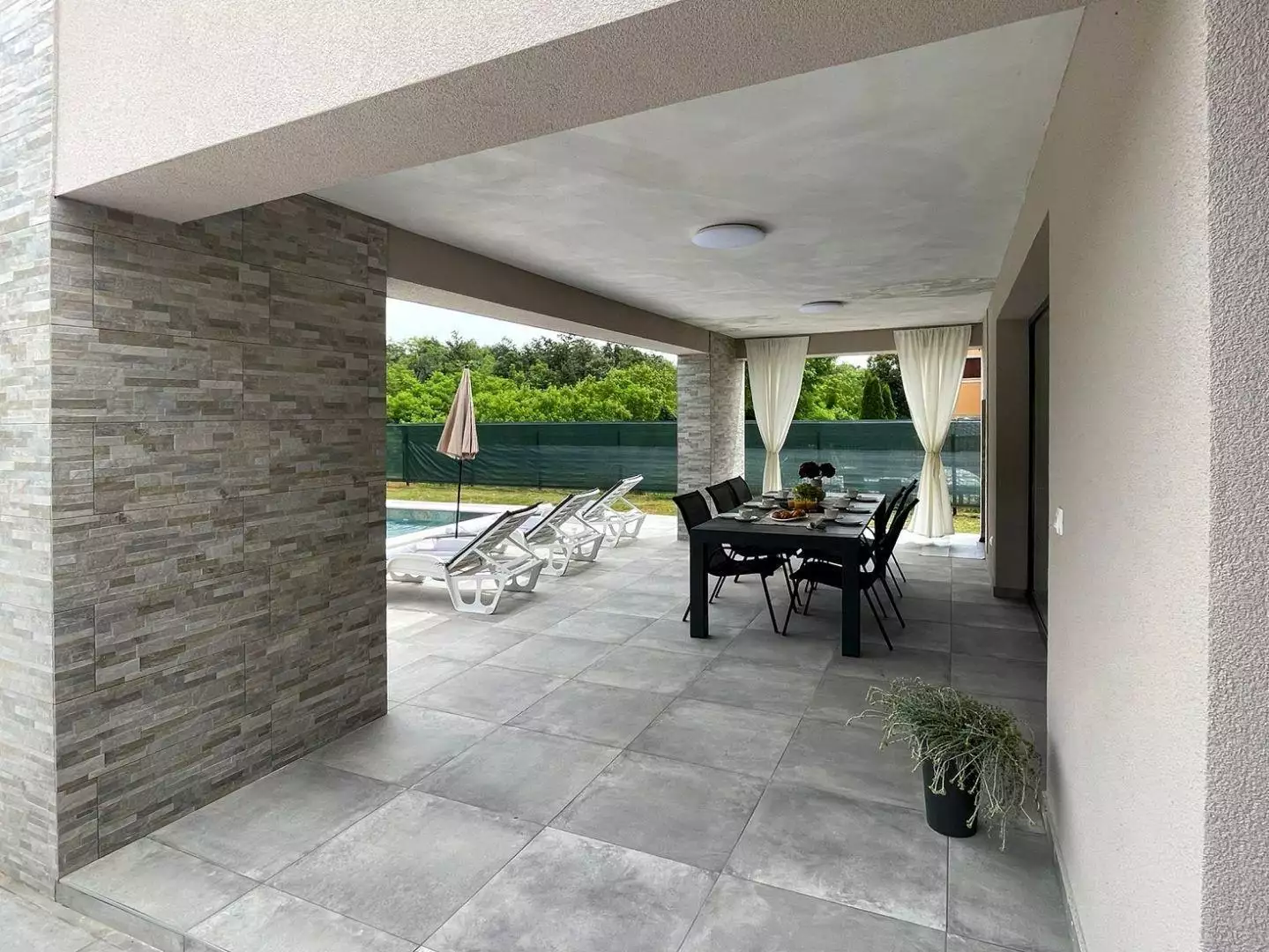 Villa 140m² in Croatia, Labin. Priced at 500000€ rent photo-9